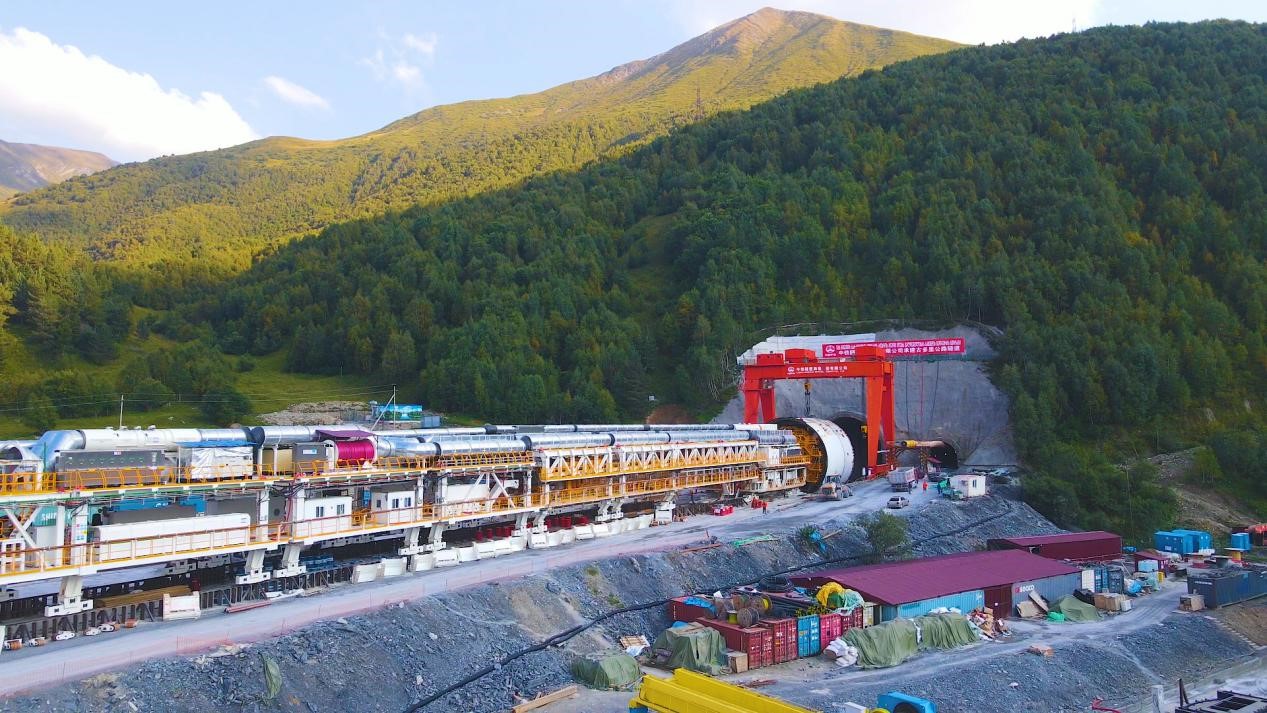 中鐵隧道局承建的格魯吉亞的古多里隧道提前一個月貫通